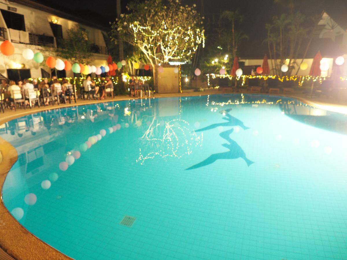 Bamboo Beach Hotel & Spa Patong Exterior photo