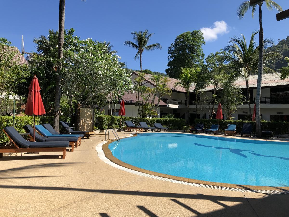 Bamboo Beach Hotel & Spa Patong Exterior photo
