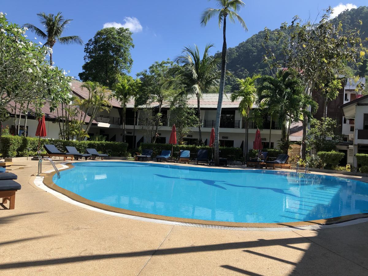 Bamboo Beach Hotel & Spa Patong Exterior photo