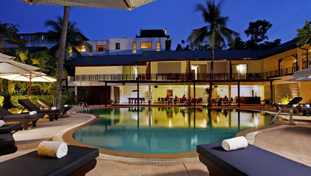 Bamboo Beach Hotel & Spa Patong Exterior photo